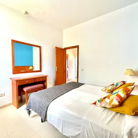 Apartamento Con Bonita Vistas, Wifi, Playa Cerca En Tenerife Sur