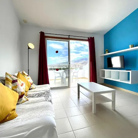 Apartamento Con Bonita Vistas, Wifi, Playa Cerca En Tenerife Sur Apartman