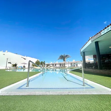 Apartamento Con Bonita Vistas, Wifi, Playa Cerca En Tenerife Sur Apartman