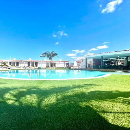 Apartamento Con Bonita Vistas, Wifi, Playa Cerca En Tenerife Sur Apartman